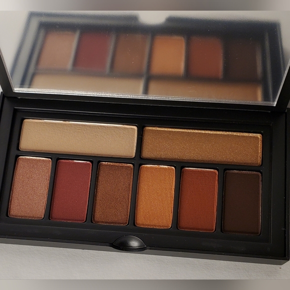 Smashbox Cover Shot Eyeshadow Palette in Ablaze - Picture 7 of 8